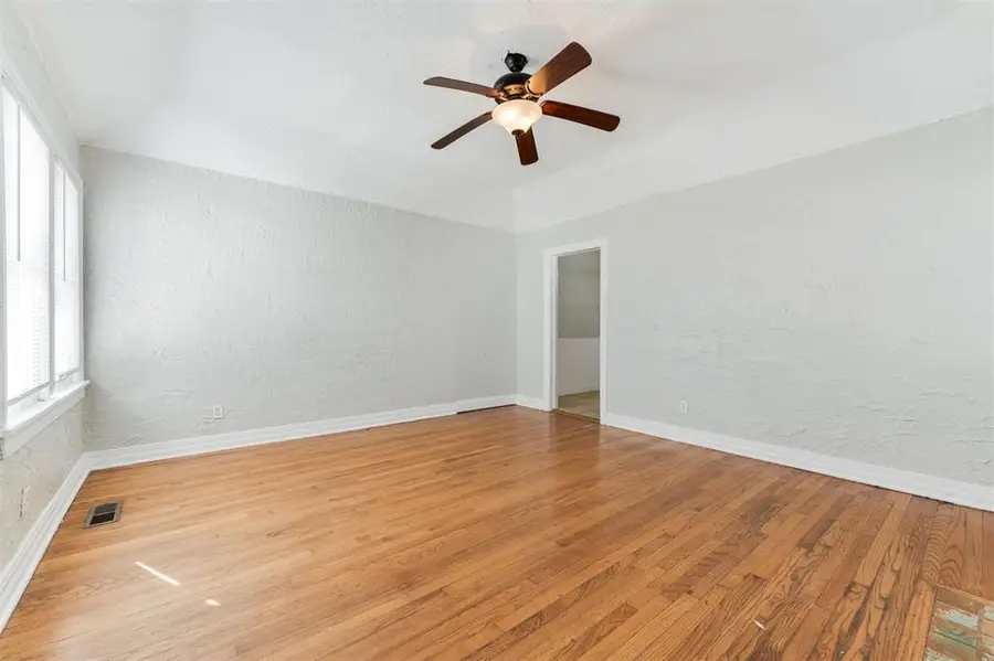 2833 NW 22nd Street, Oklahoma City, OK 73107 - #2