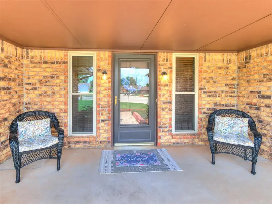 1813 Greenway Court, Yukon, OK 73099 - #3