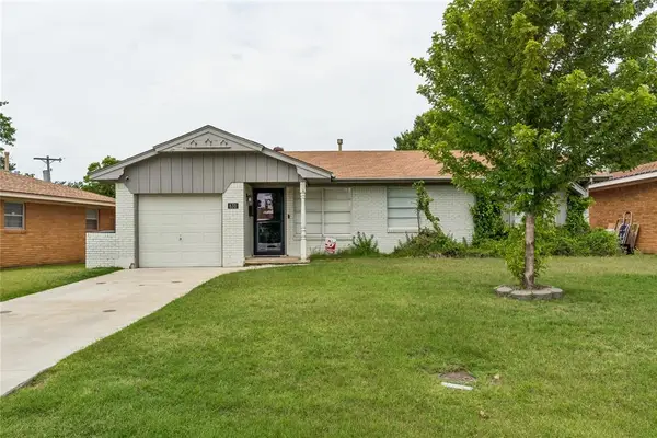 631 SW 3rd Street, Moore, OK 73160