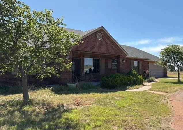 10748 N 1990 Road, Elk City, OK 73644 - #1