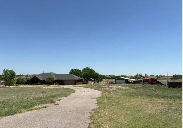 10748 N 1990 Road, Elk City, OK 73644 - #2