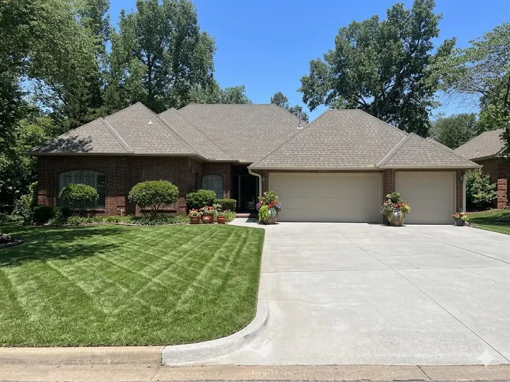 1904 Oaks Way, Oklahoma City, OK 73131 - #1