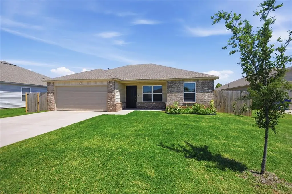 625 W Lola Drive, Mustang, OK 73064 - #1
