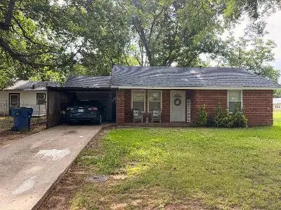 405 S Clayton Avenue, Wynnewood, OK 73098 - #1
