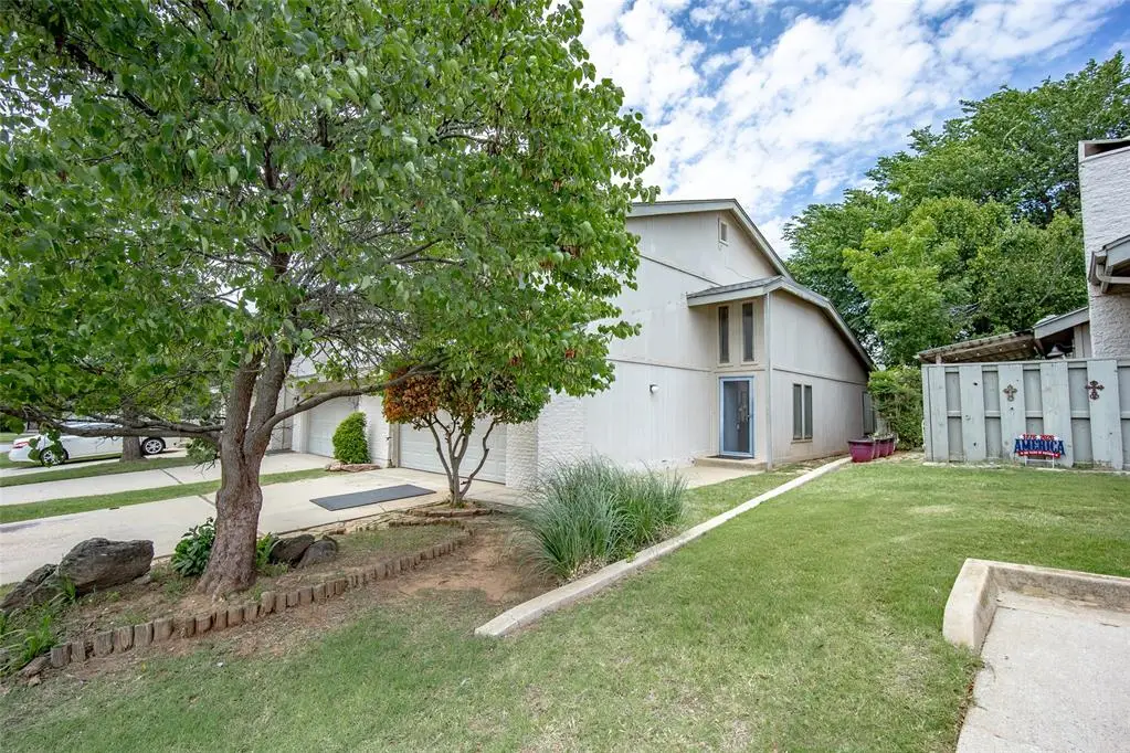 9805 Hefner Village Drive, Oklahoma City, OK 73162 - #1