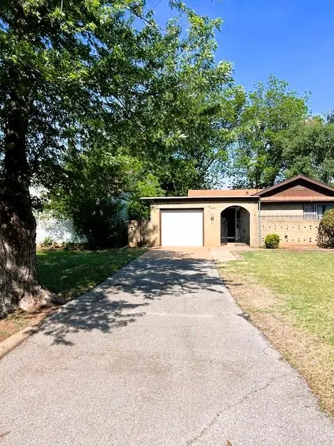 413 N Washington Street, Hobart, OK 73651 - #2