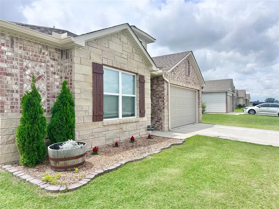 1425 Madison Avenue, Shawnee, OK 74804 - #2