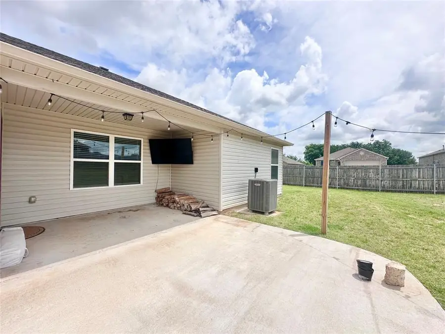 1425 Madison Avenue, Shawnee, OK 74804 - #3