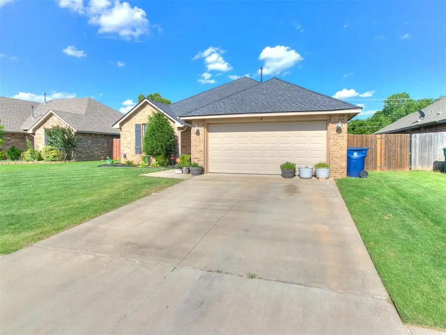 8912 Stacy Lynn Lane, Yukon, OK 73099 - #3