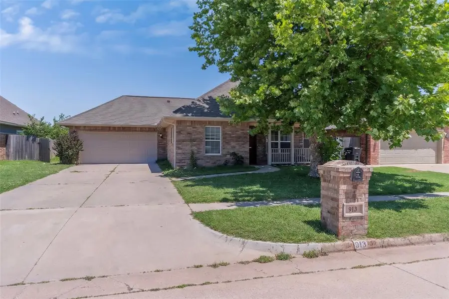 913 SW 16th Street, Moore, OK 73160 - #2