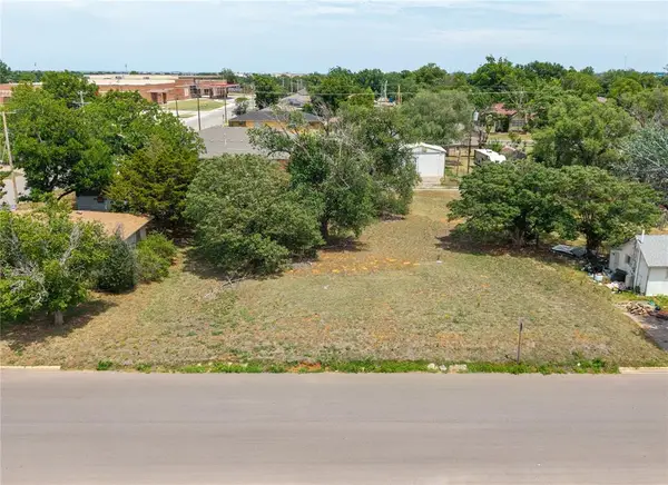 416 N Illinois Street, Weatherford, OK 73096