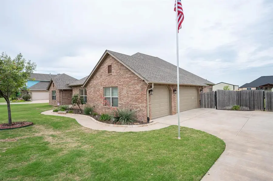 2825 Siena Circle, Yukon, OK 73099 - #3