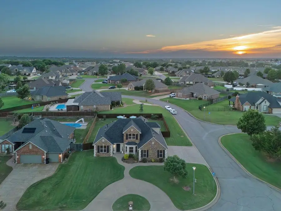 4616 Gracelann, Shawnee, OK 74804 - #3