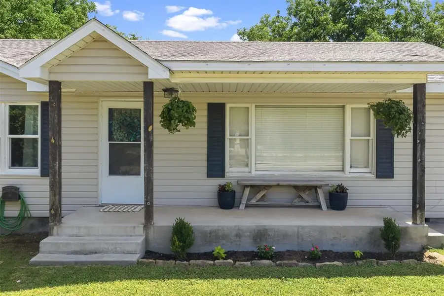 1126 W 12th Street, Sulphur, OK 73086 - #2