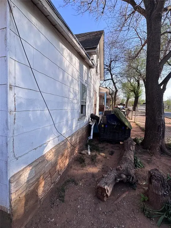 2414 S Broadway Avenue, Oklahoma City, OK 73109 - #2