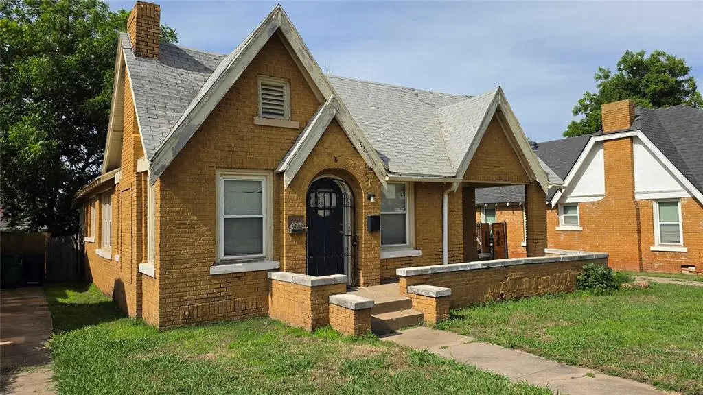 931 NE 18th Street, Oklahoma City, OK 73105 - #1