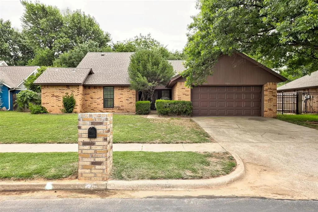 421 Golden Oaks Drive, Norman, OK 73072 - #1