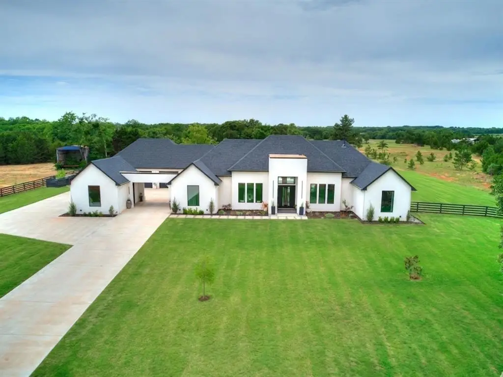 111 Pine Valley Lane, Shawnee, OK 74801 - #1