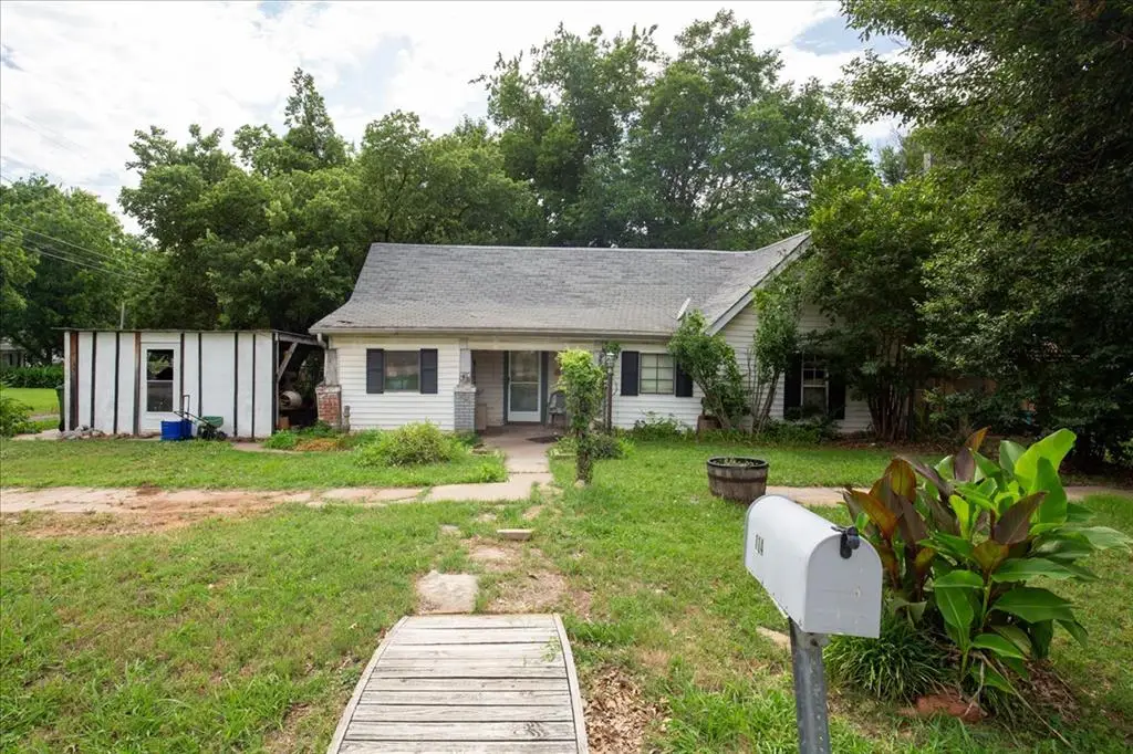 114 N 6th Street, Yukon, OK 73099 - #1