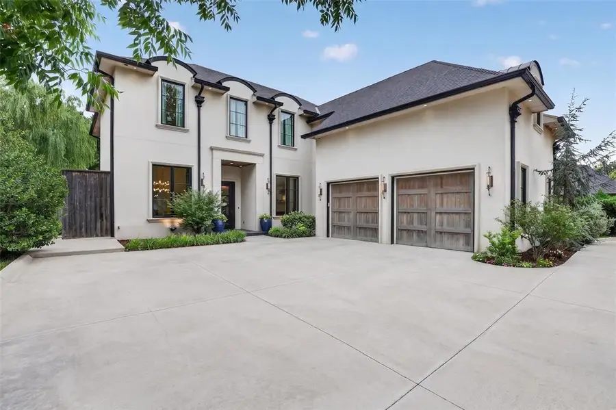 2006 Huntington Avenue, Nichols Hills, OK 73116 - #2