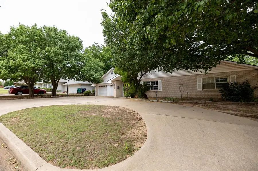 3813 NW 66th Street, Oklahoma City, OK 73116 - #2