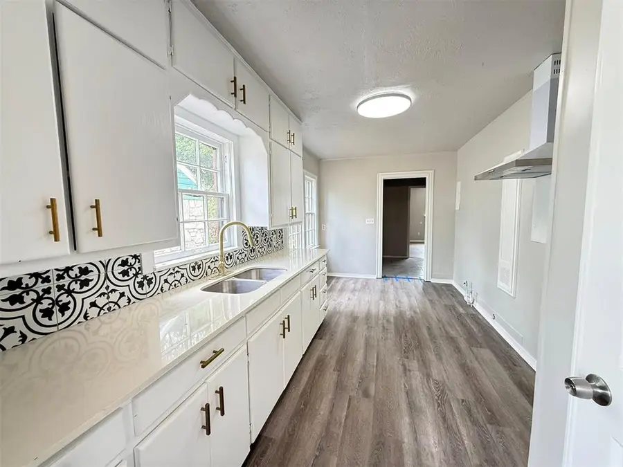 2300 E Madison Avenue, Oklahoma City, OK 73151 - #3