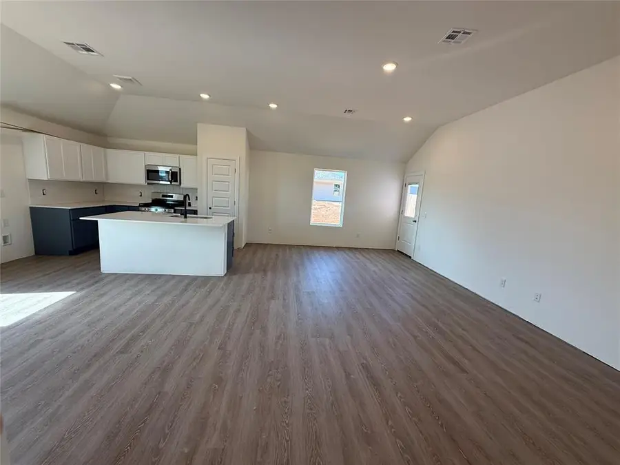 1205 E Stallion Lane, Mustang, OK 73064 - #3