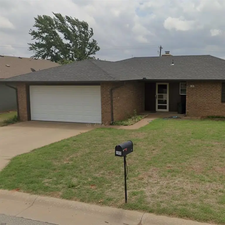 185 Circle Drive, Weatherford, OK 73096 - #1