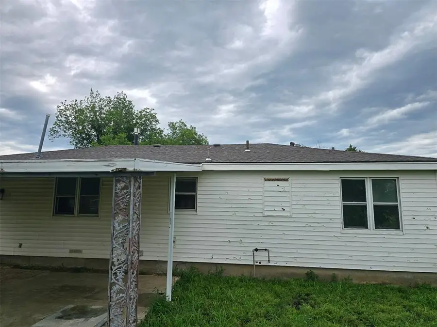 2208 Jane Street, Ponca City, OK 74601 - #3