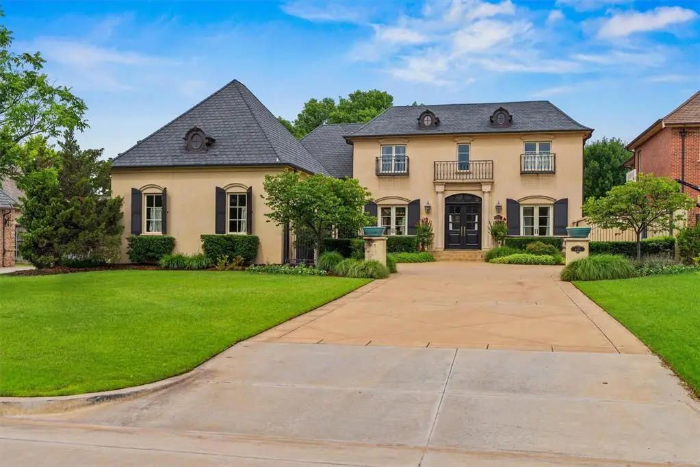 6415 N Pennsylvania Avenue, Nichols Hills, OK 73116 - #1