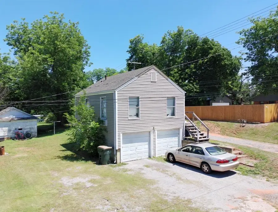925 W Chickasha Avenue, Chickasha, OK 73018 - #2