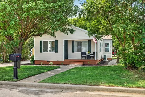 412 W 8th Street, Elk City, OK 73644
