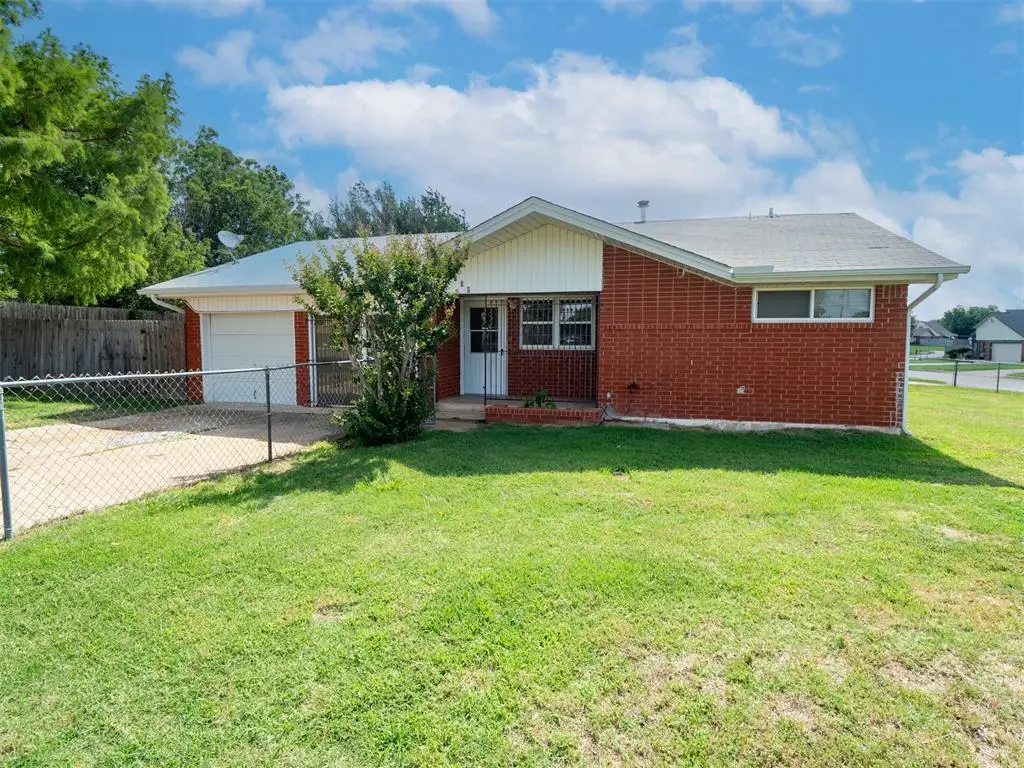 1700 N Janeway Avenue, Moore, OK 73160 - #1