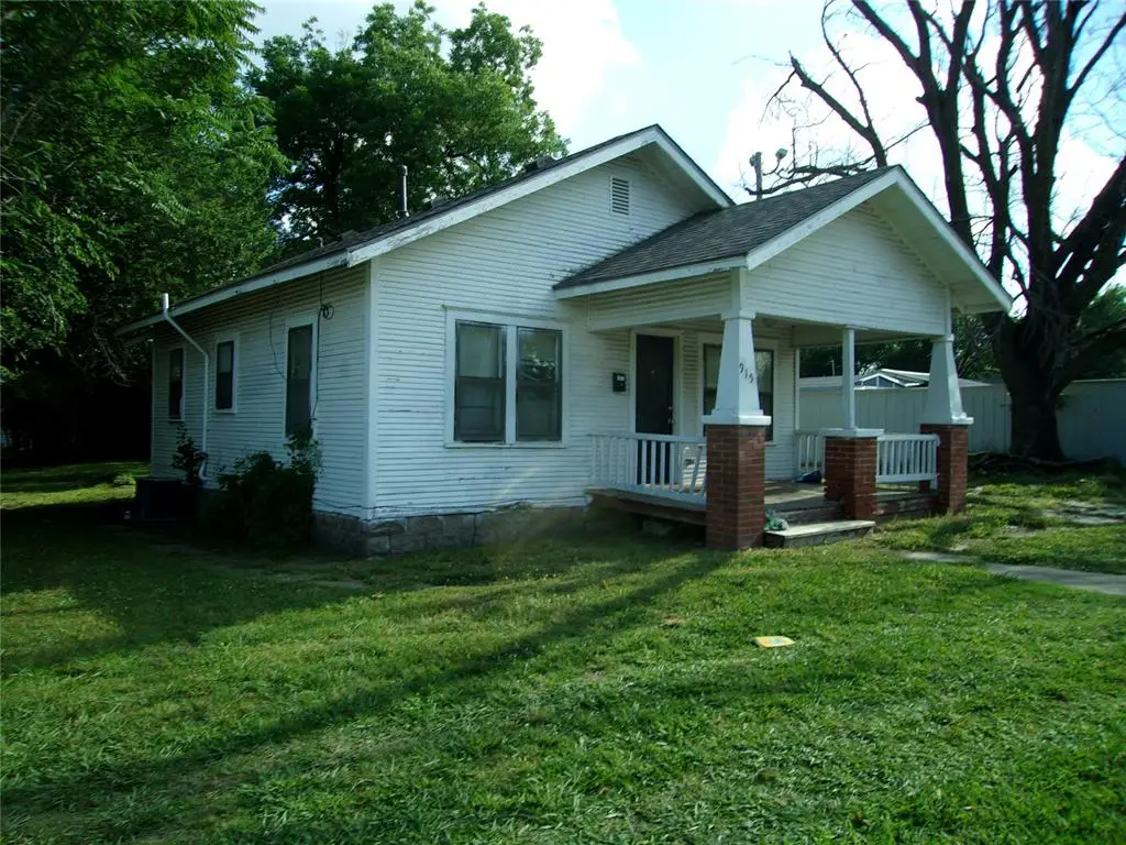 915 E Whittaker Street, Shawnee, OK 74801 - #1