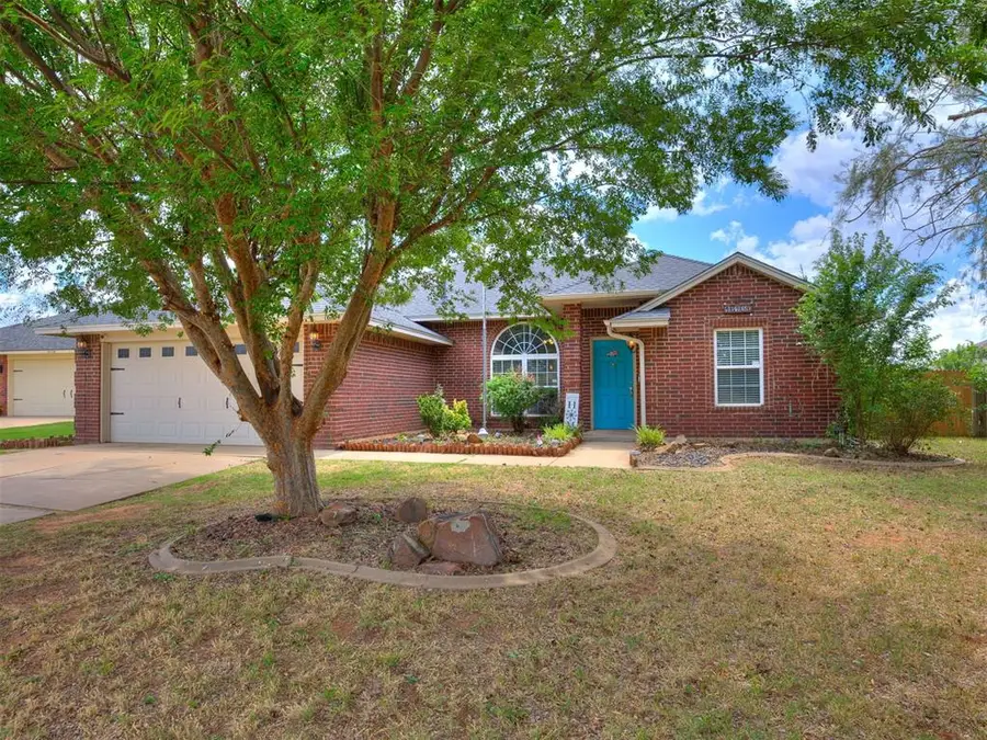16104 Cantera Creek Drive, Edmond, OK 73013 - #2