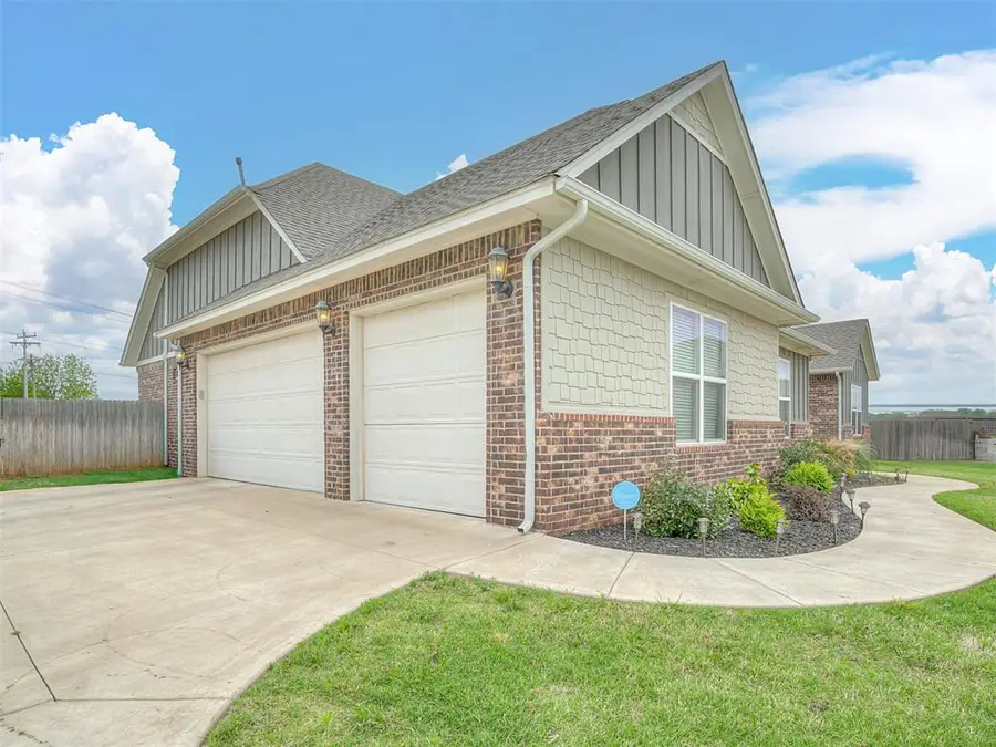 2909 Bens Circle, Yukon, OK 73099 - #2