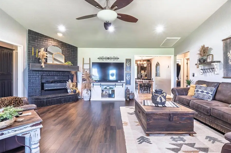 9677 Fawn Trail, Shawnee, OK 74804 - #3