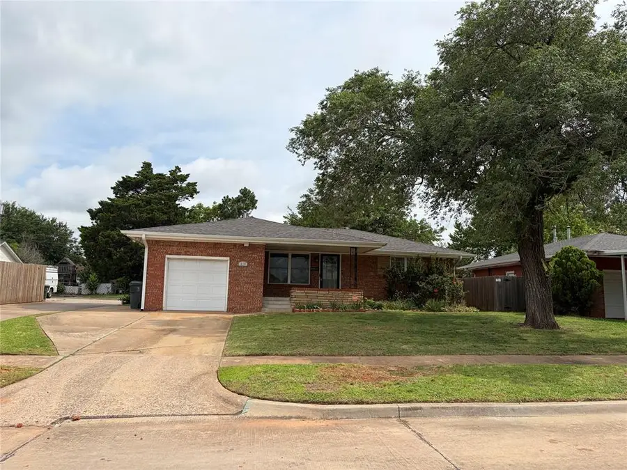 415 W Curtis Drive, Midwest City, OK 73110 - #2