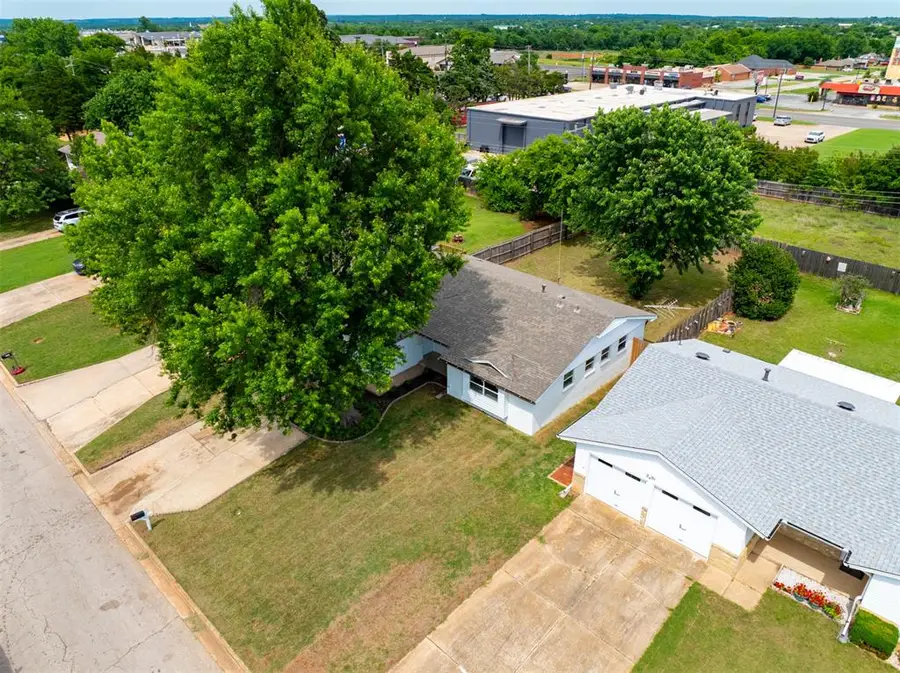 2303 N Mckinley Avenue, Shawnee, OK 74804 - #3