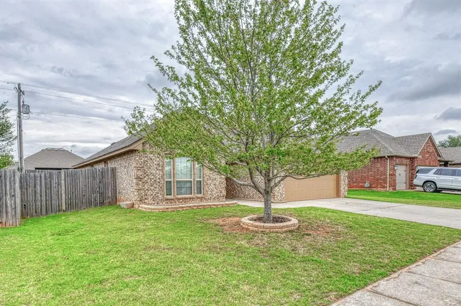 4109 Johnson Farms Drive, Mustang, OK 73064 - #3