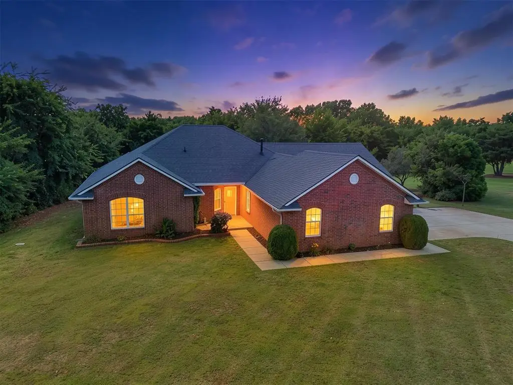 10201 Fawn Valley Drive, Mustang, OK 73064 - #1