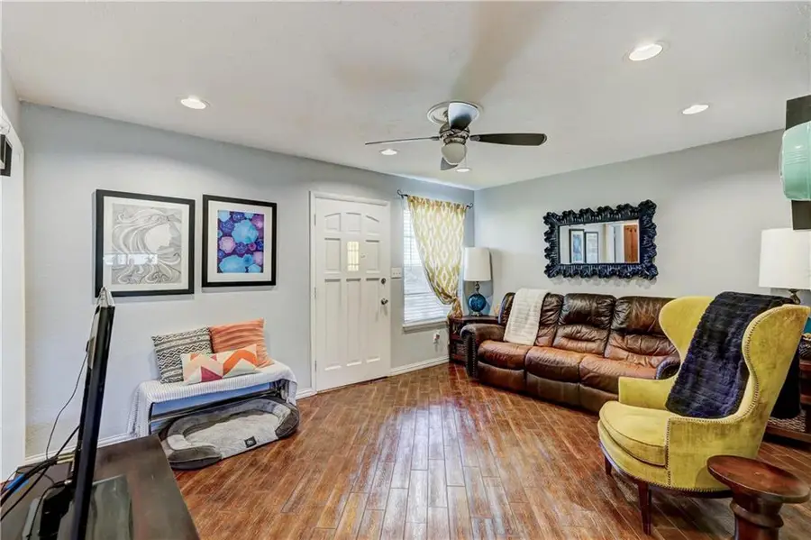 925 W Rulane Drive, Midwest City, OK 73110 - #3