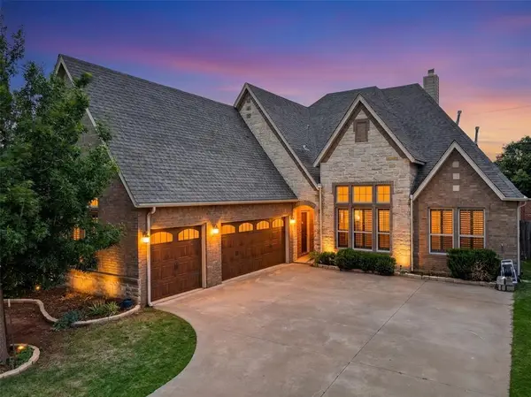 16204 Wind Crest Way, Edmond, OK 73013