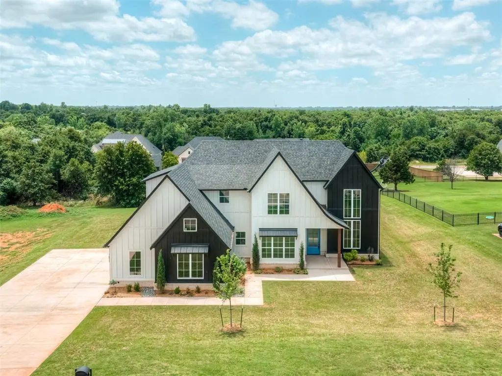 400 Old Farm Road, Edmond, OK 73034 - #1