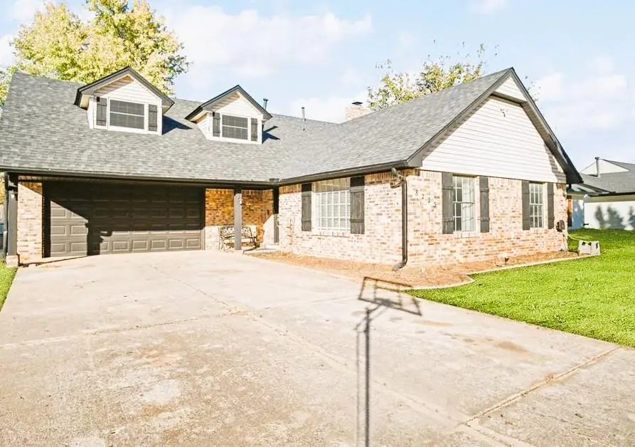 8225 Willow Creek Boulevard, Oklahoma City, OK 73162 - #1