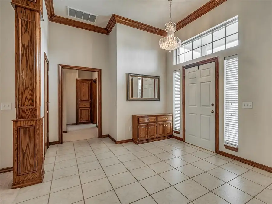 10917 Fountain Boulevard, Oklahoma City, OK 73170 - #3