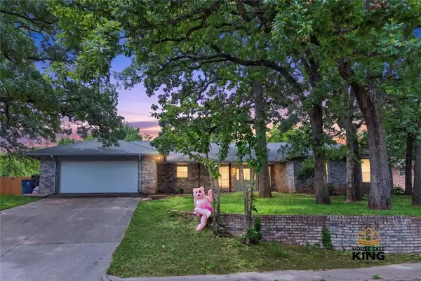 1212 Ridgecrest Street, Edmond, OK 73013