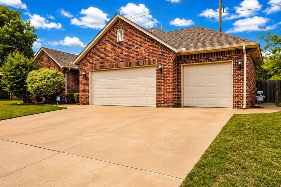 16300 W Petaluma Place, Edmond, OK 73013 - #3