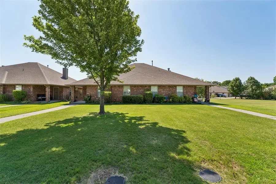 400 N Willowood Drive #400 and 402, Yukon, OK 73099 - #2