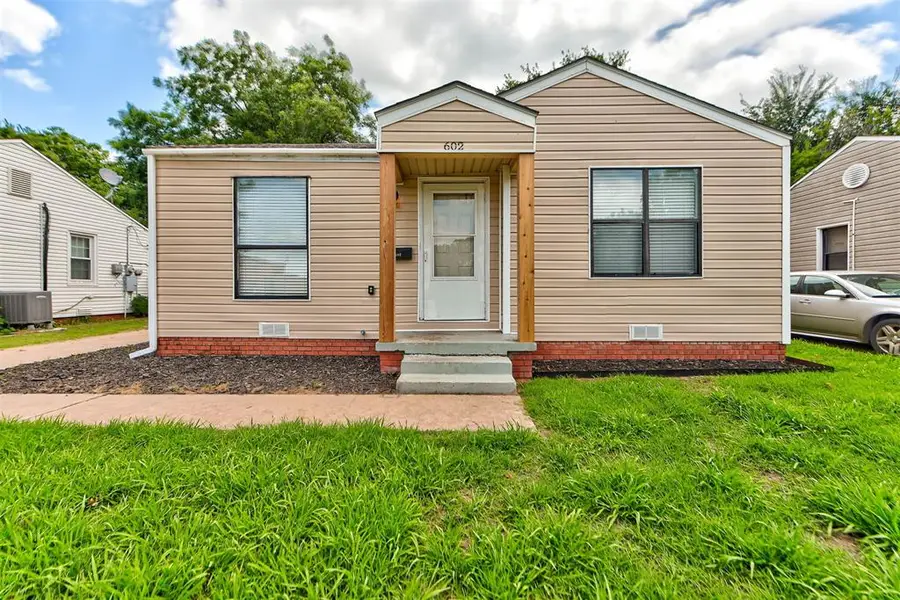 602 E Rickenbacker Drive, Oklahoma City, OK 73110 - #2